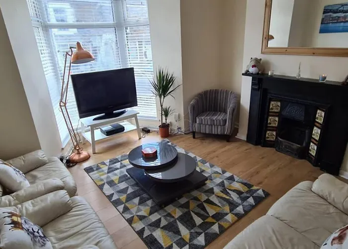 Swansea City Centre Townhouse